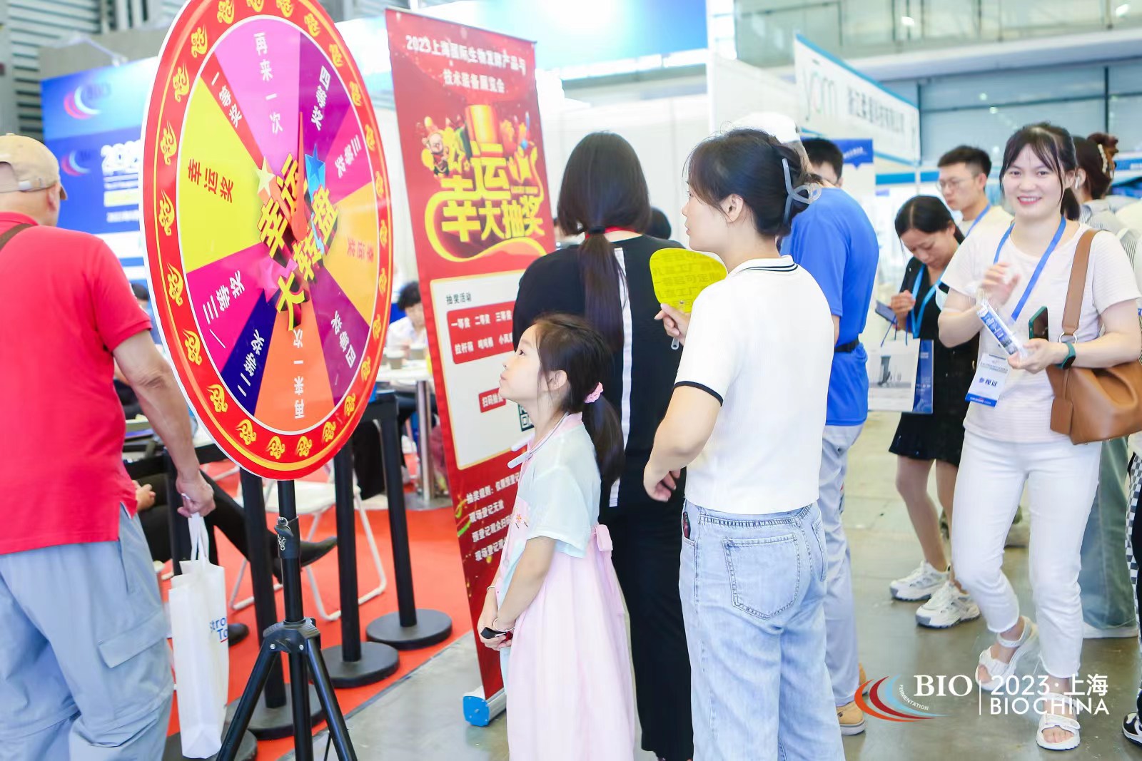 預(yù)報(bào)名客戶(hù)，禮品免費(fèi)送，現(xiàn)場(chǎng)抽獎(jiǎng)活動(dòng)